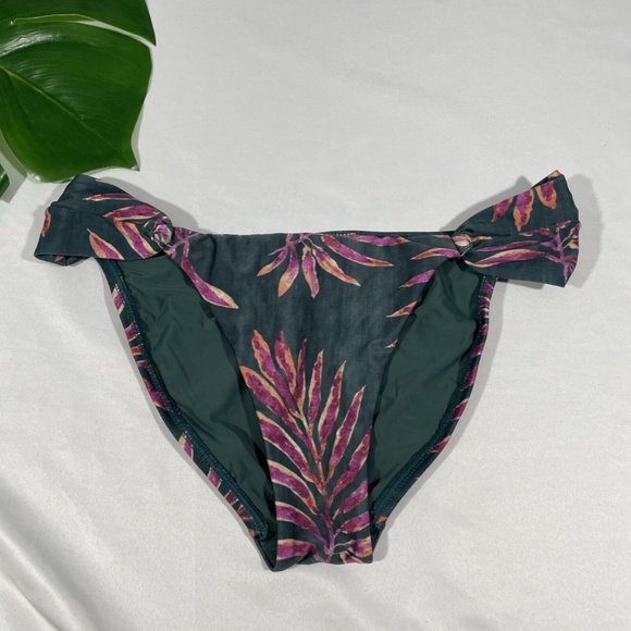 NEW ViX [ Small‎ ] Leaves Loop Bikini Bottom in Green/ Pink - Picture 3 of 12